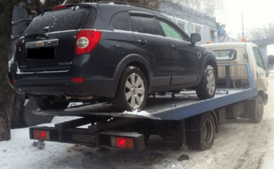 Фото джипа на платформе эвакуатора