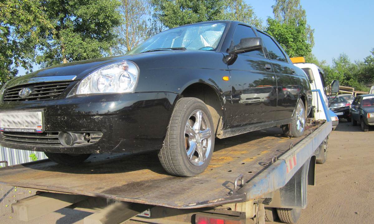Фото эвакуатора для легкового автомобияв  Сургуте