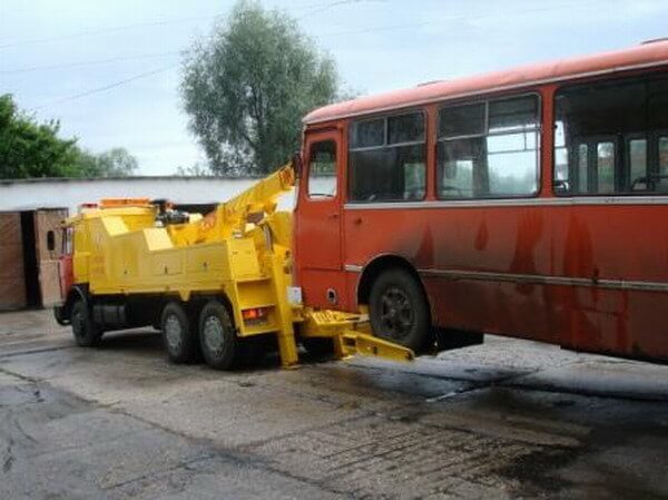 фото услуга эвакуации автобуса
